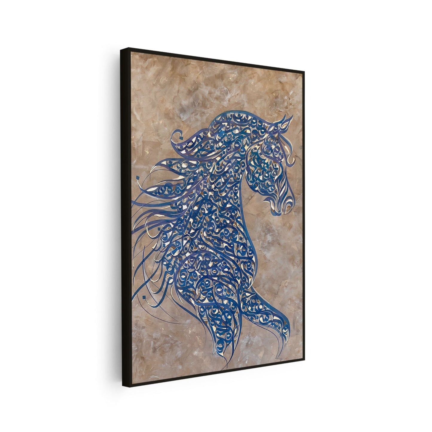 Toile calligraphiée, silhouette dorée de cheval KWADECO